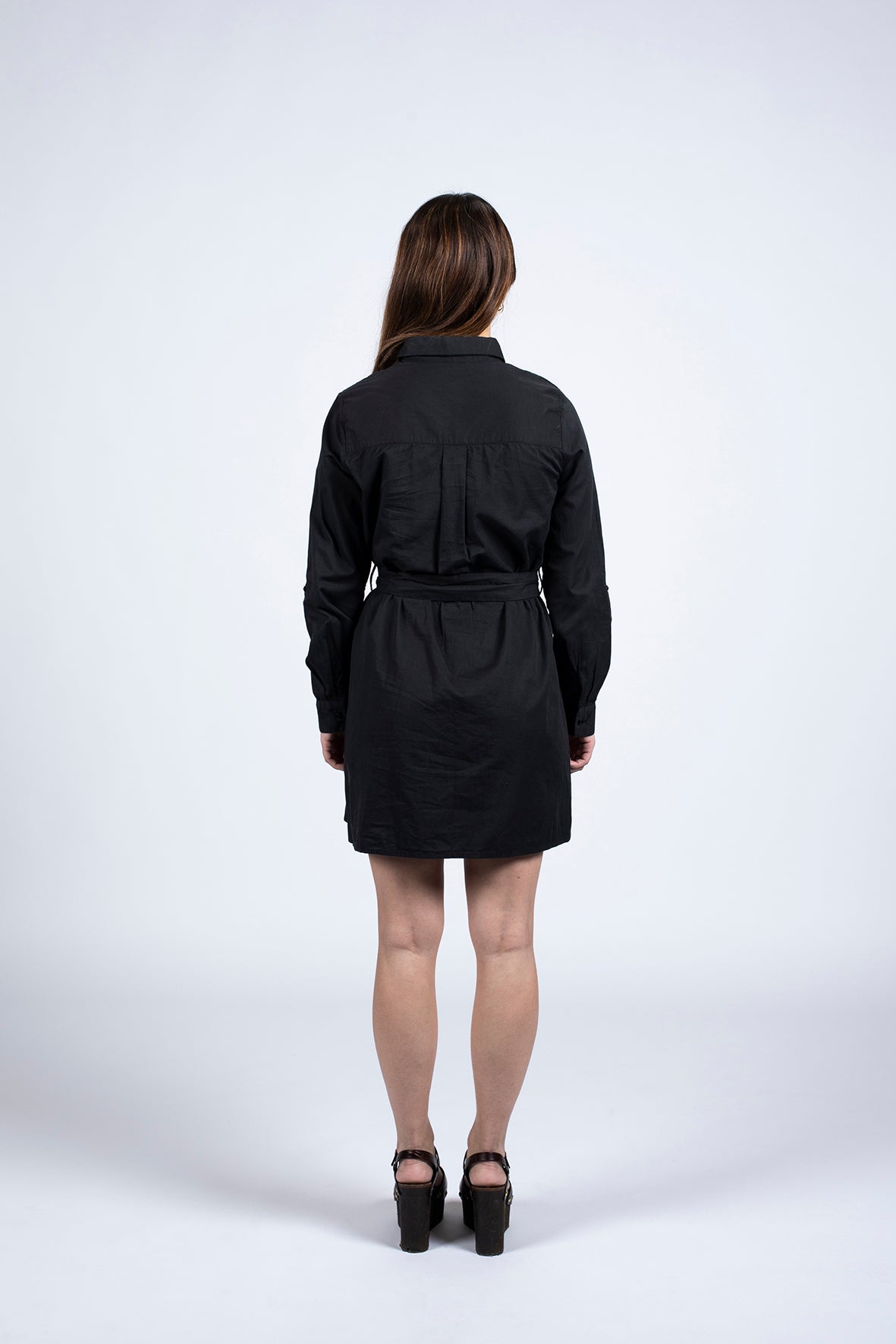 robe chemise noire cintré à la taille
