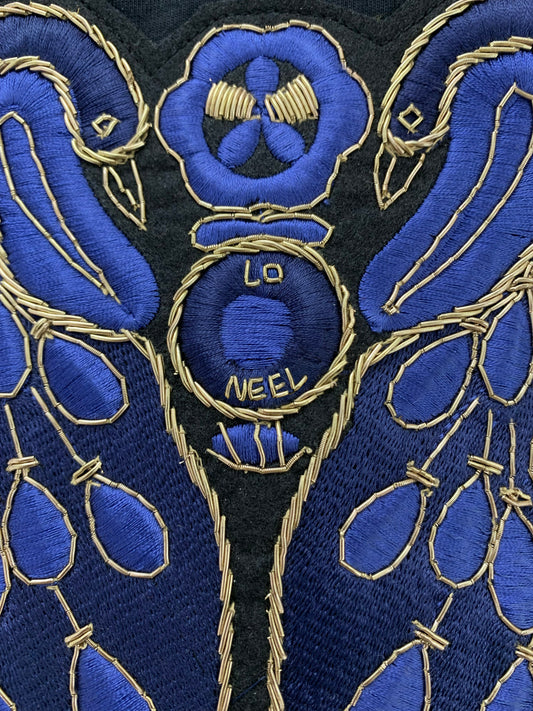 Le Paon LO NEEL : un symbole de transformation, de beauté et de conscience
