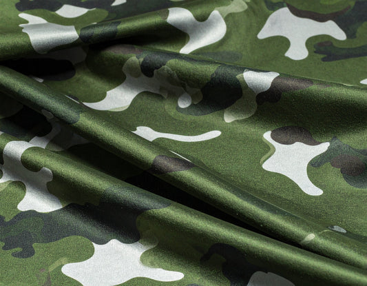 Broderie, héritage militaire et renouveau éthique : quand LO NEEL réinvente l’uniforme