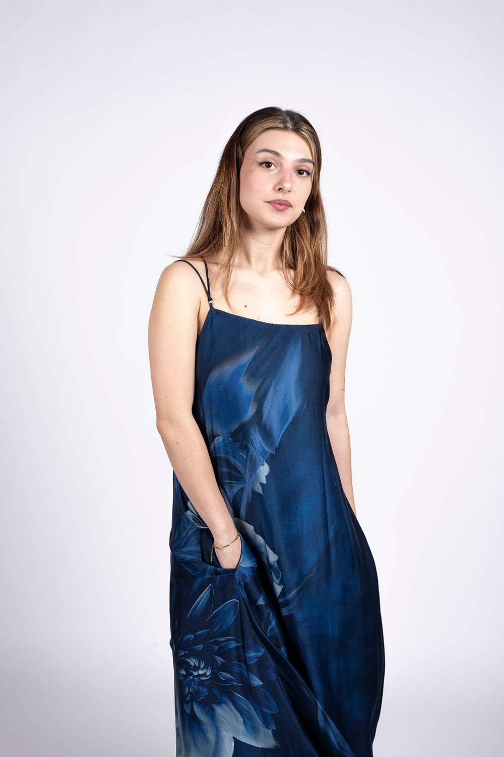 robe longue bleue fluide avec poches made in France