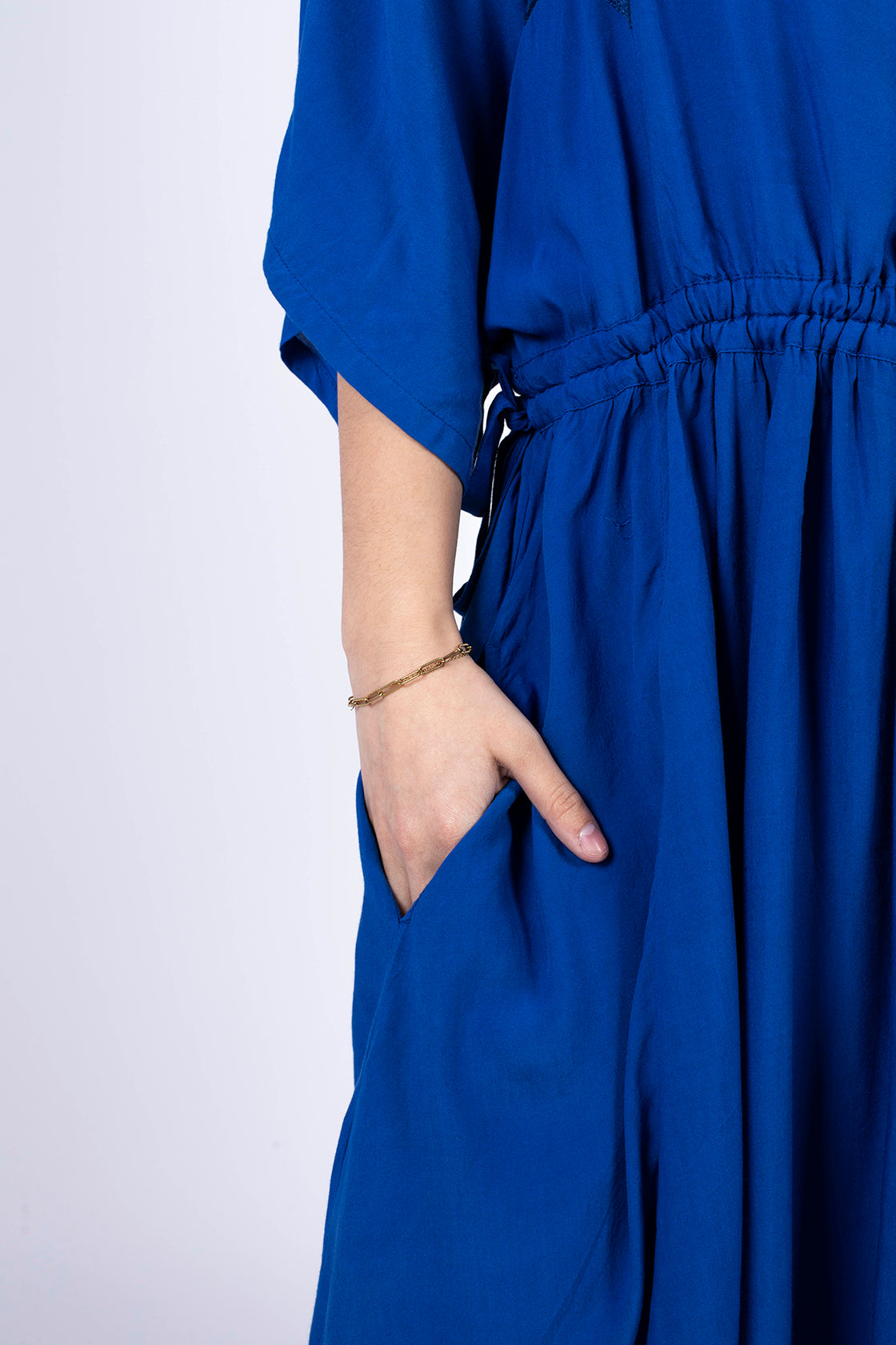 robe longue avec poches ajustable avec les liens 