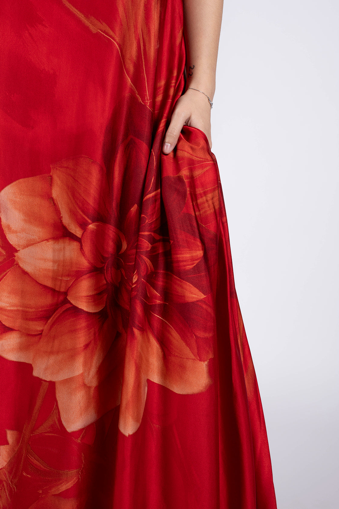 robe rouge longue motif fleurs avec poches made in France