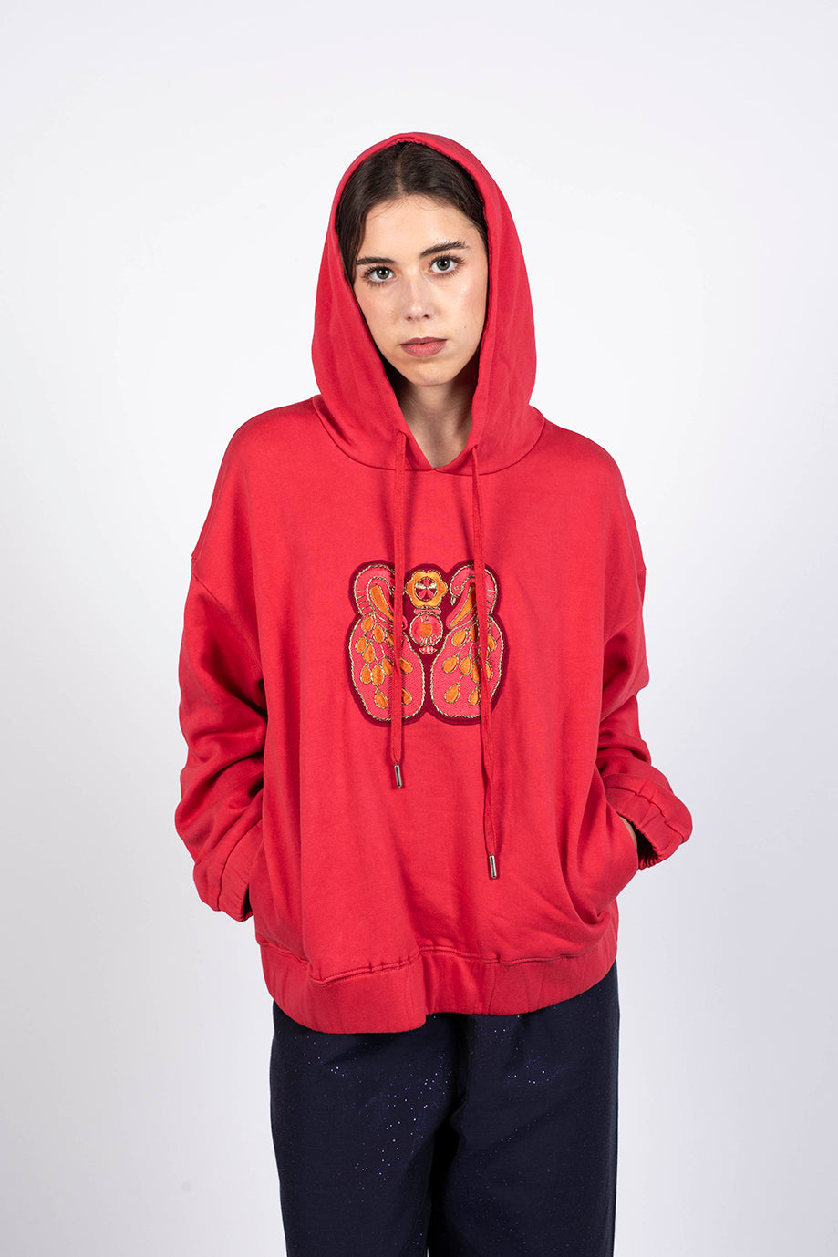 Sweat rose unisexe à capuche avec poche en coton bio certifié GOTS