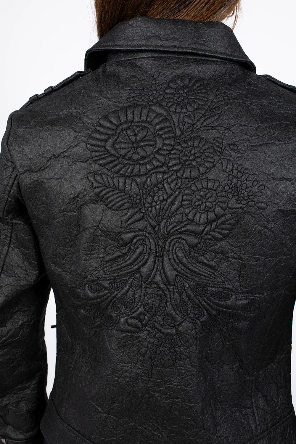 Focus broderie exclusive veste Ananas Charcoal en fibre de feuilles d'ananas Pinatex