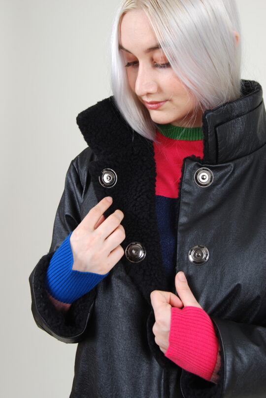 veste bomber noire oversize doublure fausse fourrure en polyester recyclé