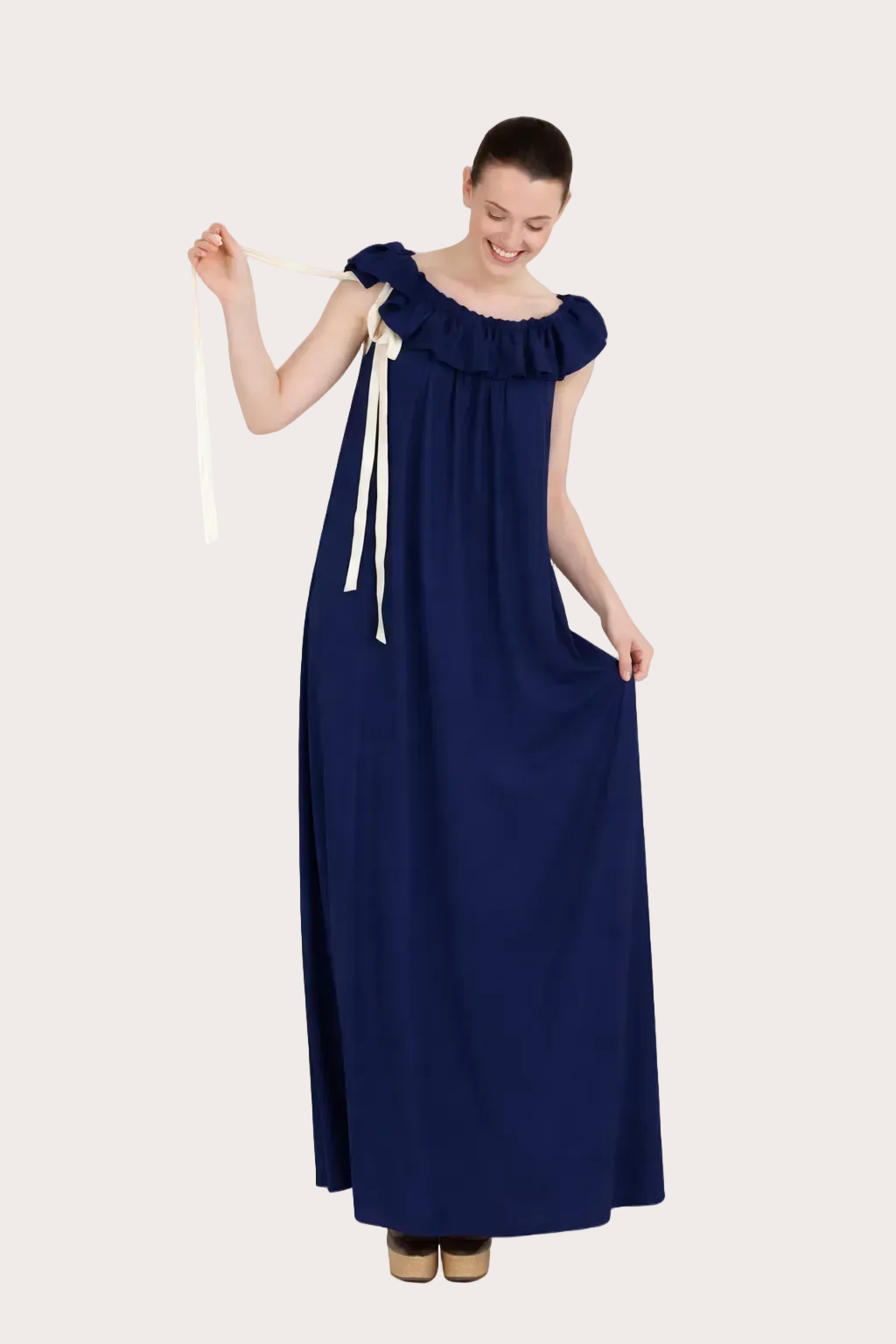 Robe Perle fluide est entièrement fabriquée à Paris