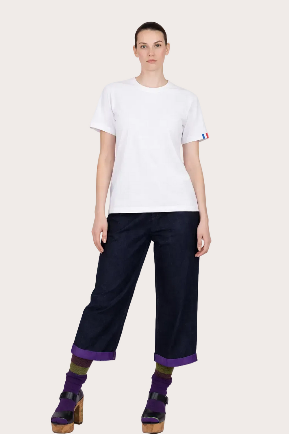 T-shirt Vague blanc unisex en coton bio Vauge Blanc, coupe droite unisexe avec finitions tricolores  sur la manche.